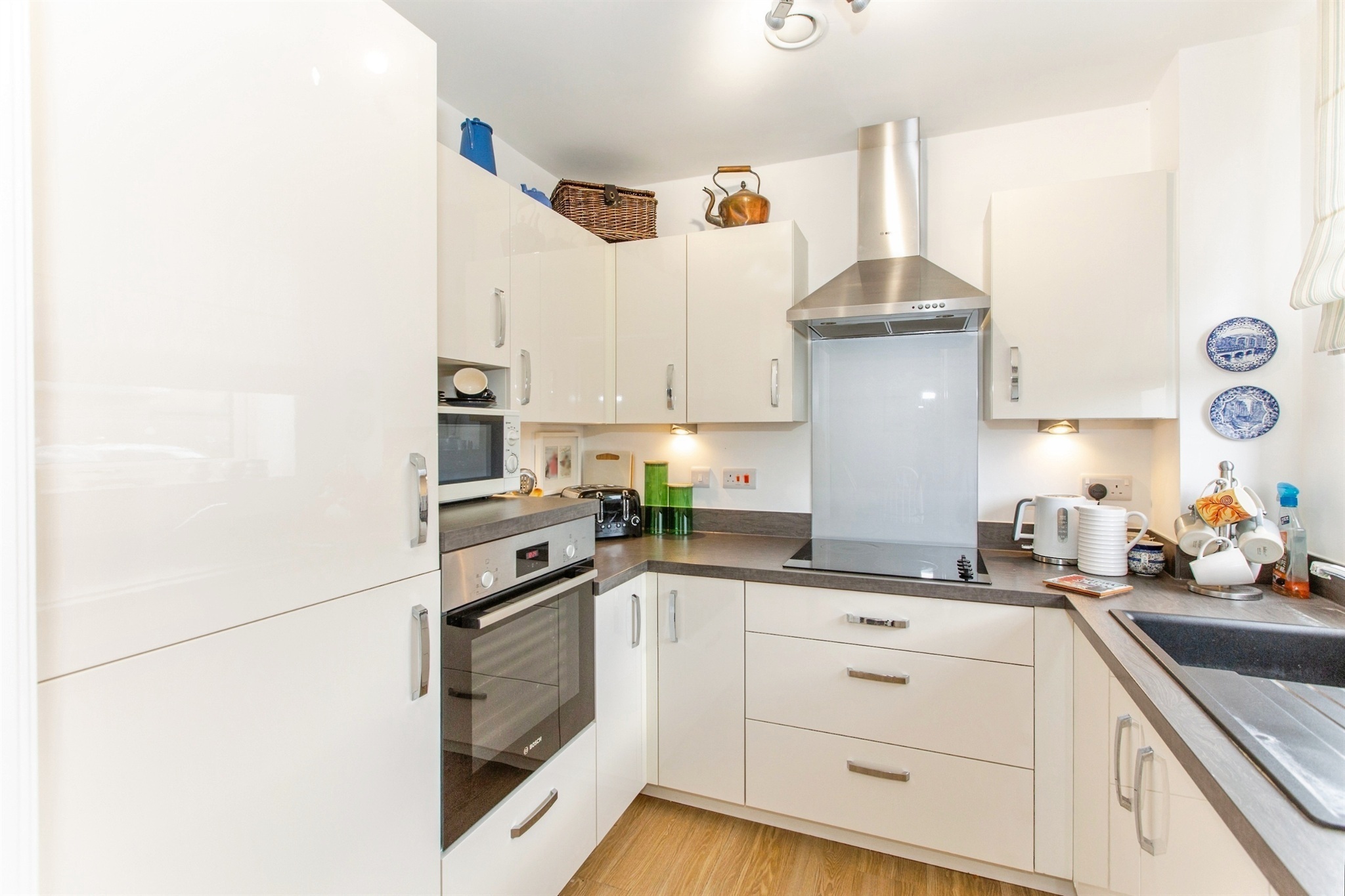 Kitchen worktop and window at 10 Uplands Place, Cambourne